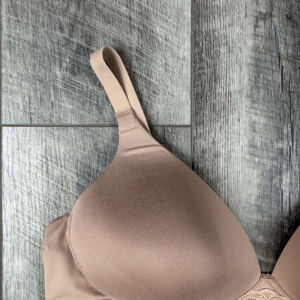 40C Warner’s Tan‎ Wireless Bra - Picture 6 of 12